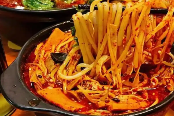 馋嘴佬过桥米线加盟