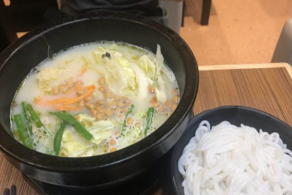 期品之线过桥米线加盟