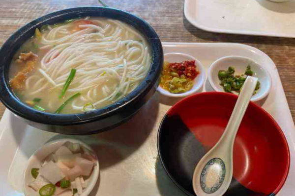 云水越过桥米线加盟