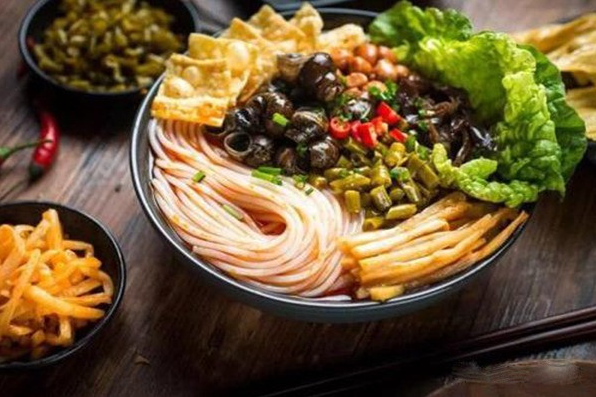 云堂食螺蛳粉加盟