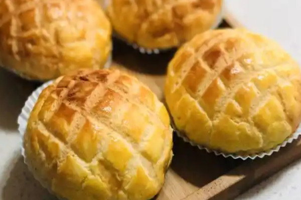 港见菠萝包