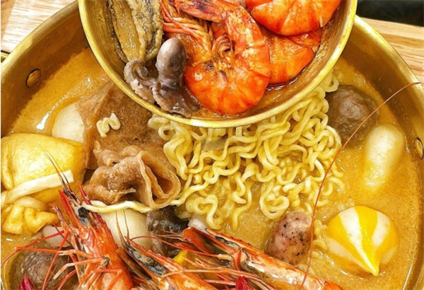 泰麻辣麻辣烫加盟