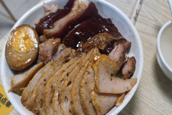 小呆佳隆江猪脚饭