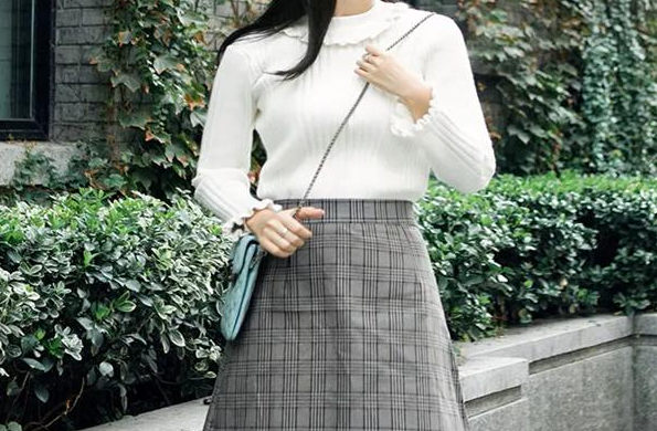 小镇姗姗女装加盟