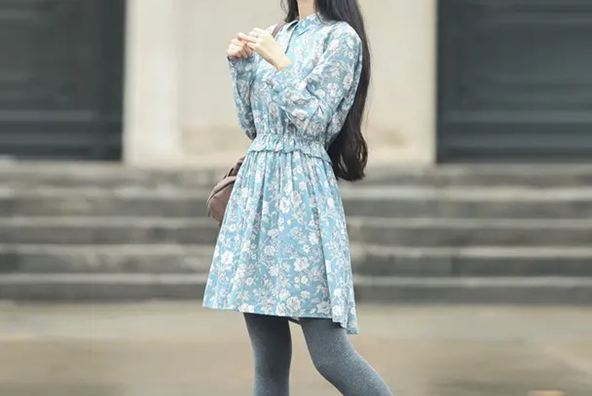 小镇姗姗女装加盟
