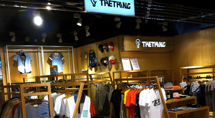 THETHING服装