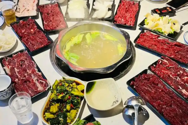 秦牧牛中国秦川牛肉火锅