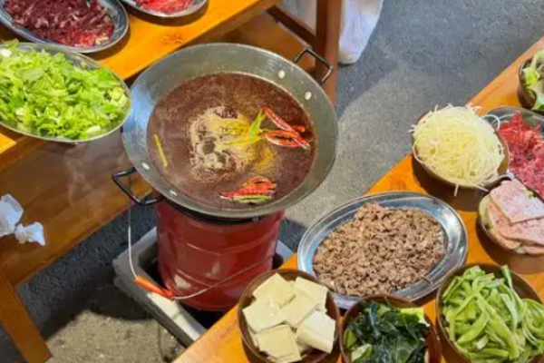 余小芳渣渣牛肉火锅加盟