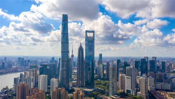 上海什么公司比较出名，在上海做什么有前景呢？