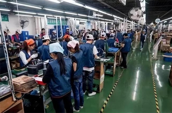 上海招工包吃住8000？14岁可以做普工吗？上海普工工资最高的厂电话多少？