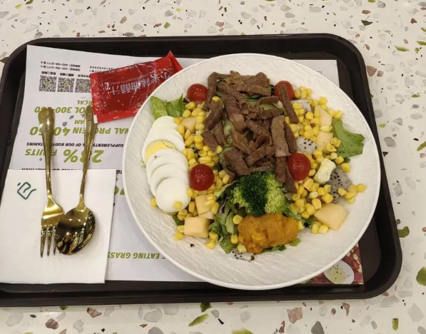 上海开一家轻食沙拉店要多少钱？从选址到运营的资金规划指南