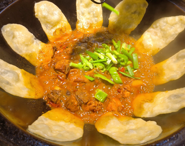 上海开一家地锅鸡挣钱吗店怎么样？成本、机遇与挑战并存