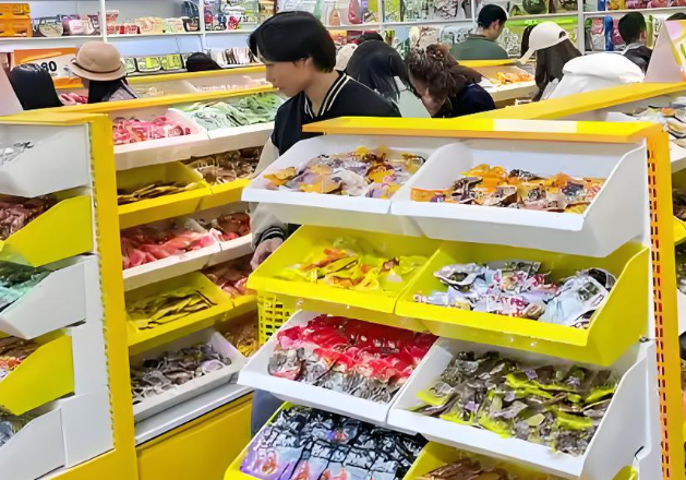 上海开上海零食加盟品牌店要多少钱？2025年最新成本解析