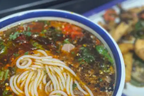 牛四嫂生烫牛肉米线加盟