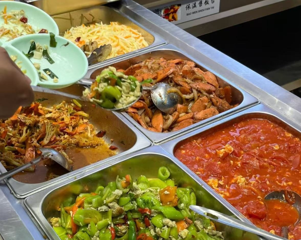 上海开一家中式快餐店要投资多少？全维度成本拆解与盈利策略