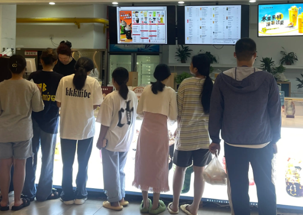 在上海开个小店多少钱？从选址到运营的百万级资金图谱