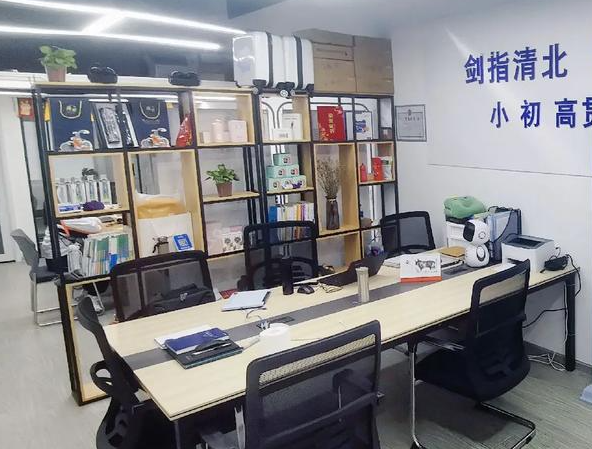 上海开上海智能店要多少钱？从选址到运营的资金图谱