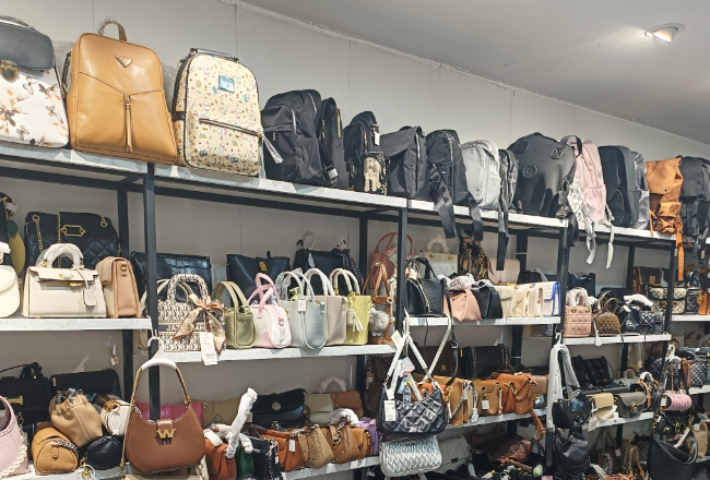 上海开个女包店投资要多少店费用