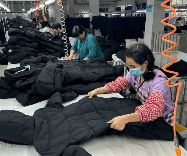 上海开一个羽绒服厂需要投资多少钱店铺