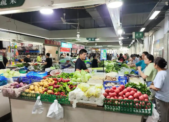 上海开上海新建菜市场店要多少钱？从选址到运营的资金图谱