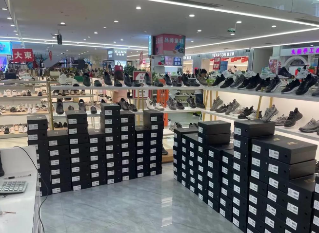 上海开一个皮鞋店投资多少？从选址到盈利的成本与策略指南