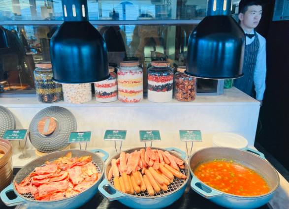 上海开一家自助餐店需要投资多少钱？核心投资成本构成