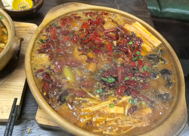 上海开个砂锅店需要多少投资店呢？全流程成本拆解