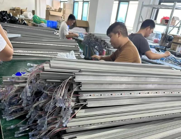上海led灯具厂投资多少钱？上海LED灯具厂投资成本全解析