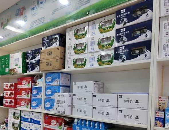 上海开个牛奶店需要多少投资？从选址到运营的全成本解析