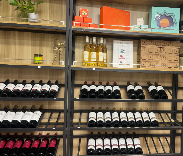 上海开一家红酒店需要多少投资？深度解析成本结构
