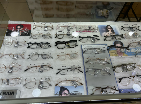 上海开眼镜实体店要投资多少店才能开