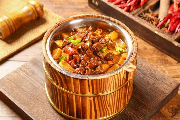 上海开木桶饭需要投资多少钱？核心成本构成