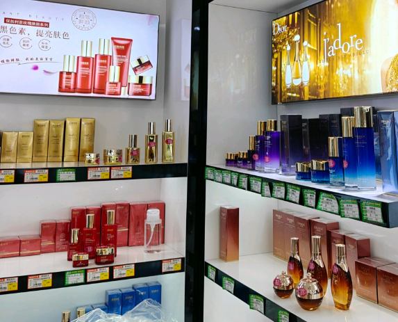 上海开一个小型护肤品店要投资多少