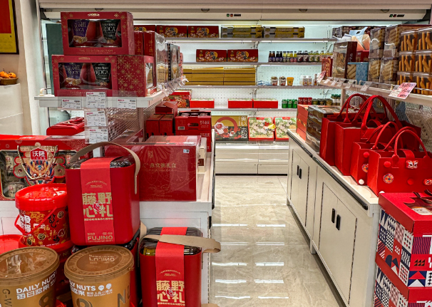 上海开想开个进口零食店店铺要多少钱