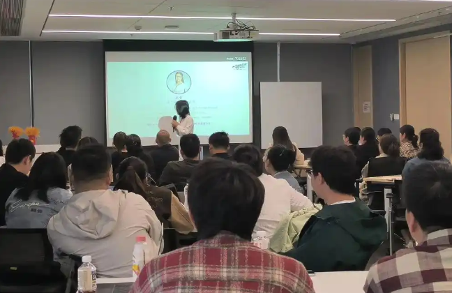 上海开上海线下培训班店要多少钱？成本全解析