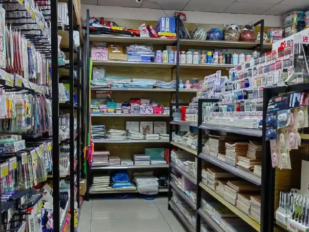 上海开一个小小的文具店大概投资多少钱