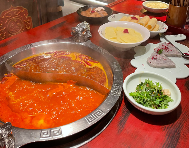 上海开在上海开一个火锅店预计投资多少店合适