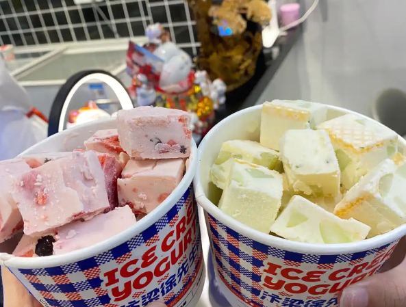 上海开一家炒酸奶店大概要投资多少钱