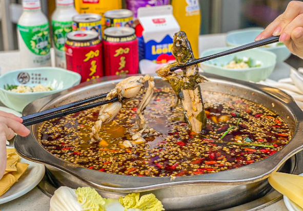 上海开一家鱼火锅要投资多少钱？全流程成本拆解与盈利逻辑