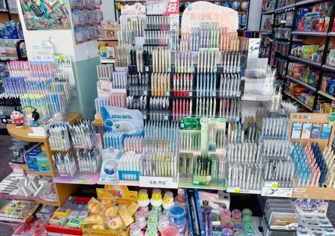 上海开一家学生用品店需投资多少？核心成本构成