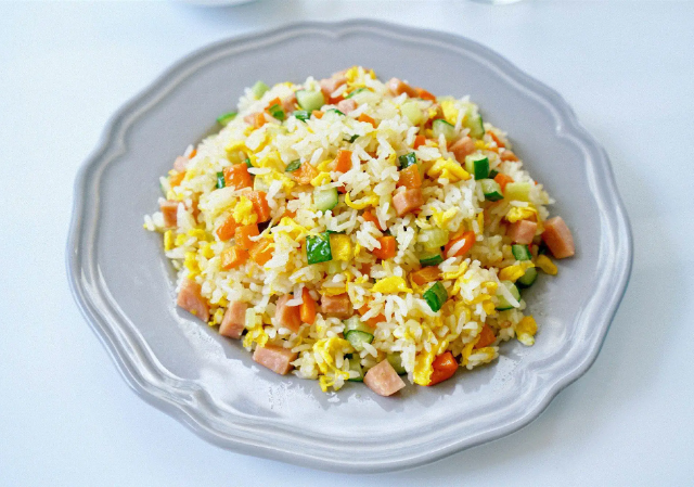 上海炒饭店投资多少钱？上海炒饭店投资成本全解析