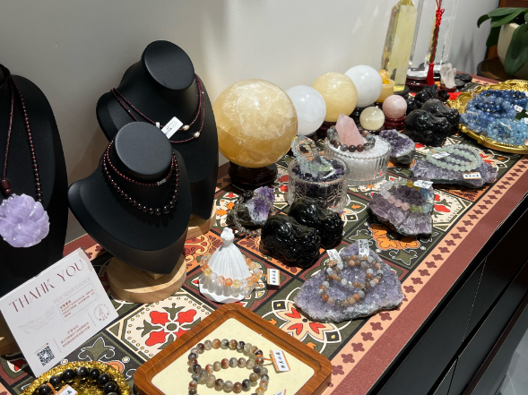 上海开水晶店需要投资多少钱？深度解析成本构成与运营策略