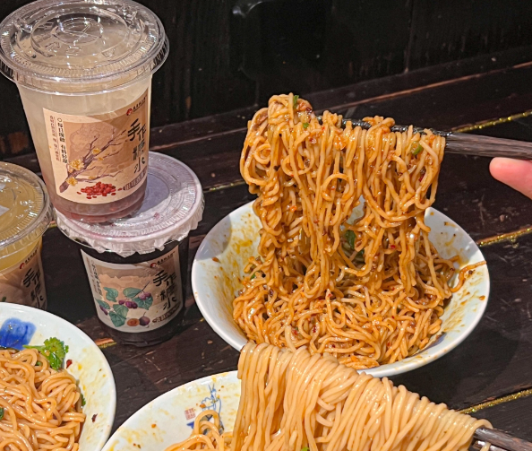 上海开在上海开家面馆投资多少店好？上海开家面馆投资指南