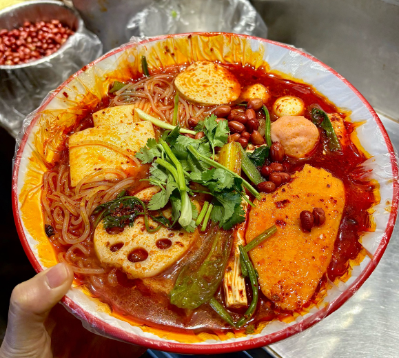 上海开一家麻辣烫店的需要投资多少钱？投资成本全解析