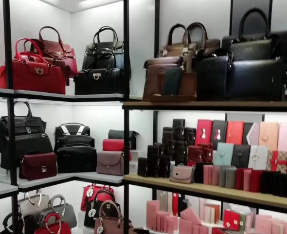 上海普通的箱包店需要投资多少钱