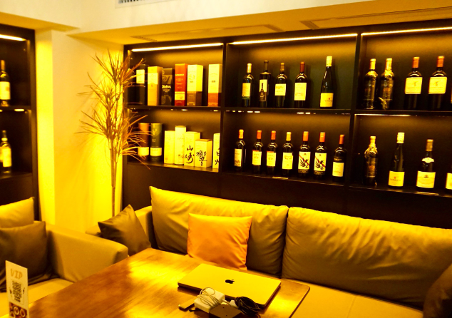 开葡萄酒店投资多少？全流程成本解析与盈利策略