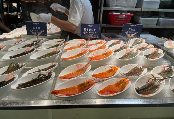 开自助海鲜餐厅投资大吗？深度解析成本结构与盈利逻辑