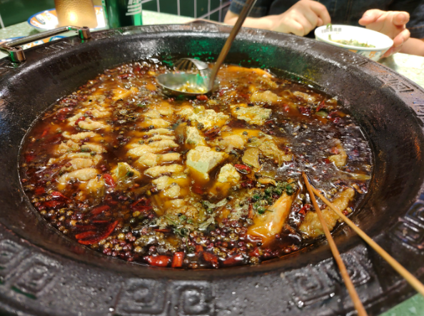 开个鱼火锅店要投资多少钱？全流程成本解析