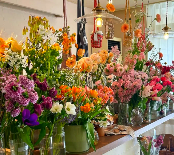 上海开花店一般要投资多少钱？全流程成本解析与实战指南