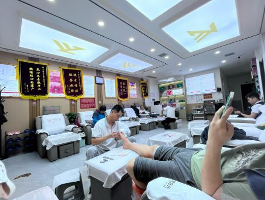 上海开上海修脚培训店要多少钱？上海开修脚培训店成本全解析